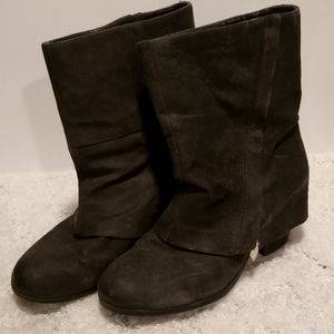 Distressed Cuffed/Layered Cameo Bootie